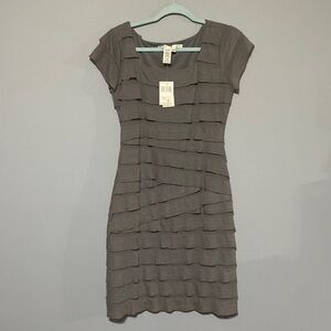 Max Studio grey ruffles dress NWT